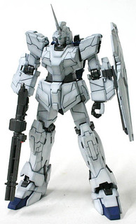 01_ユニコーンガンダム(ユニコーンモード).jpg