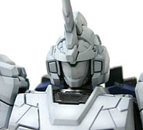 02_ユニコーンガンダム(ユニコーンモード).jpg
